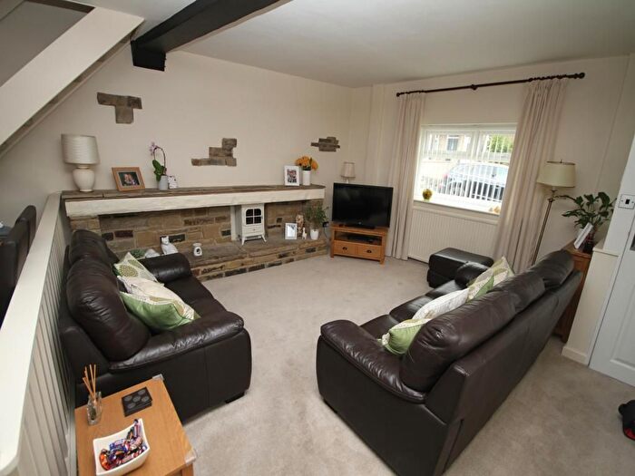 2 Bedroom End Of Terrace House For Sale In Ashwell Road, Heaton, Bradford, BD9