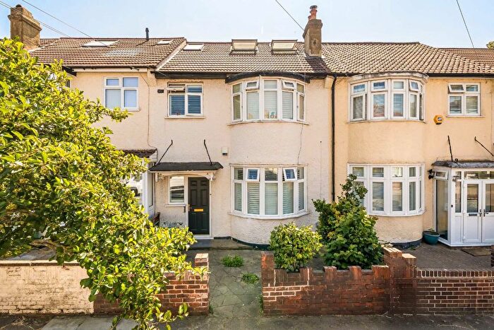 4 Bedroom Property For Sale In Donnybrook Road, Streatham, SW16