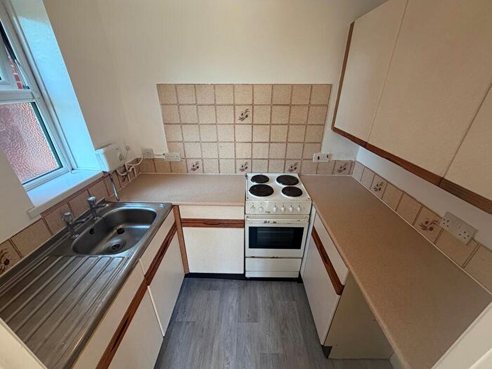 Studio To Rent In Haden Hill Road, Halesowen, West Midlands, B63