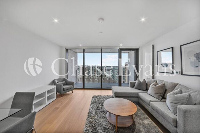 2 Bedroom Flat To Rent In Royal Wharf, Admirality Avenue, London, E16