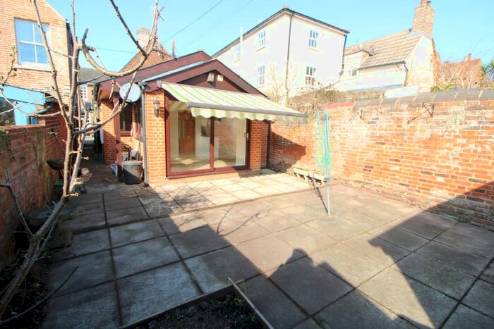 1 Bedroom Flat To Rent In High Street, Wivenhoe, Colchester, CO7