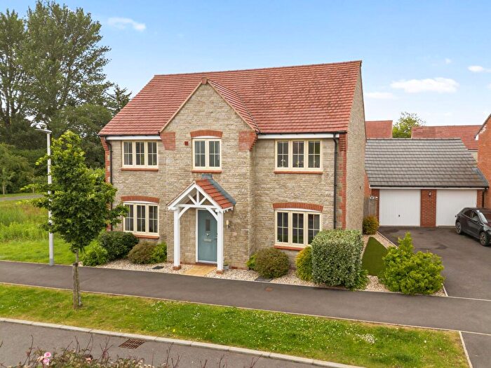 4 Bedroom Detached House For Sale In Muntjac Road, Langford, BS40