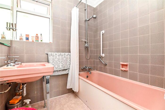 3 Bedroom Bungalow For Sale In Orchard Grove, New Milton, Hampshire, BH25