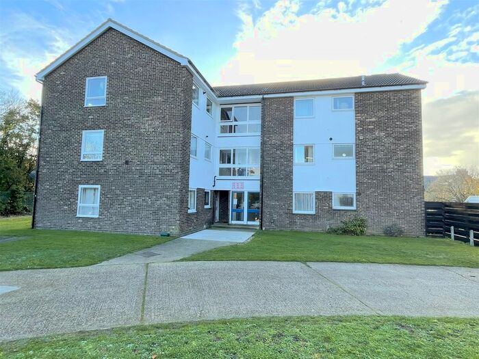 2 Bedroom Flat To Rent In Postmill Close, Ipswich, IP4