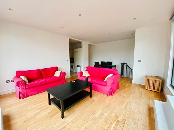 2 Bedroom Flat To Rent In Ensign Street, London, E1