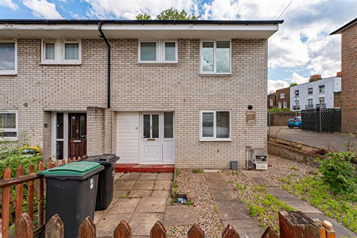 3 Bedroom Property To Rent In Colsterworth Road, Tottenham, N15