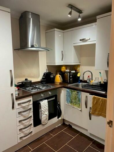 2 Bedroom Flat To Rent In Available From Nd October : Modern -Bedroom Apartment In Southbourne - £, Pcm, BH6