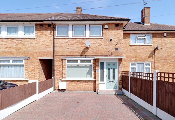 2 Bedroom Terraced House For Sale In Usk Road, Aveley, RM15