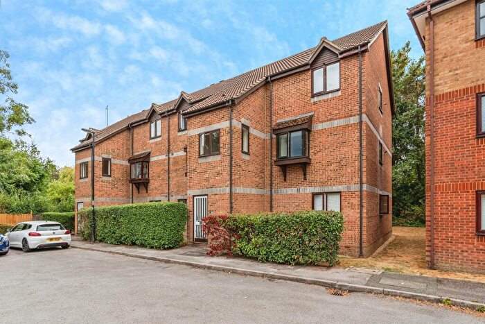 1 Bedroom Flat For Sale In Brunel Road, Southampton, SO15