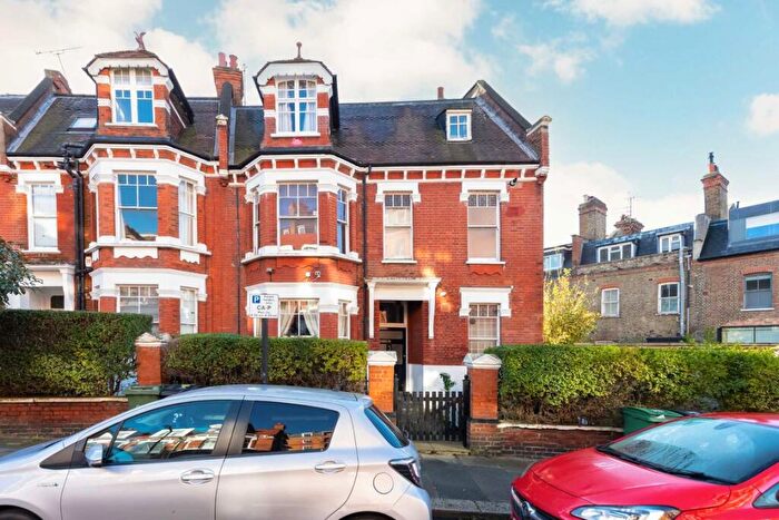 2 Bedroom Flat To Rent In Inglewood Road, West Hampstead, NW6