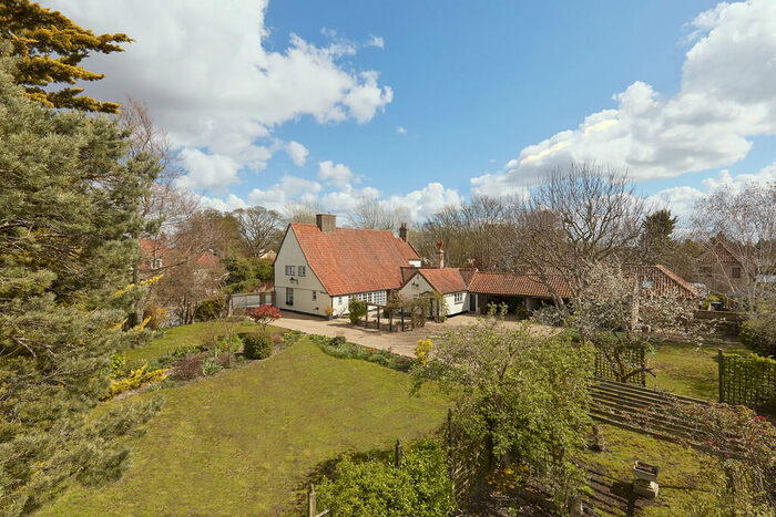 4 Bedroom Detached House For Sale In Chippenham, Cambridgeshire, CB7