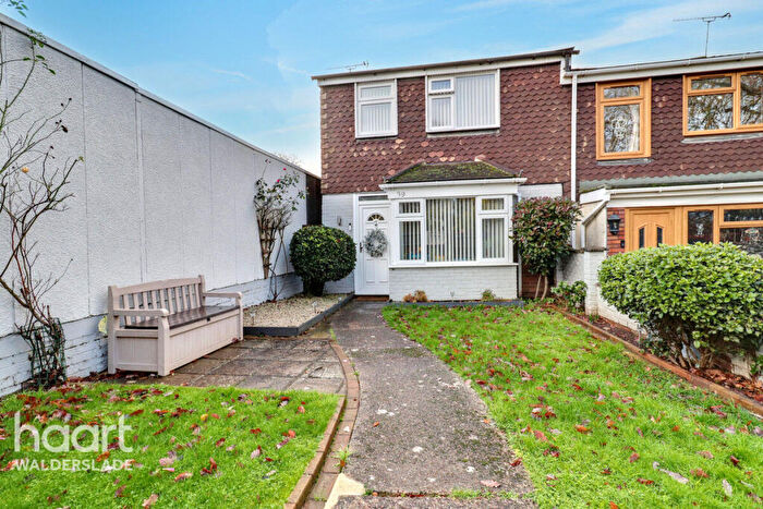 3 Bedroom End Of Terrace House For Sale In Slade Close, Chatham, ME5