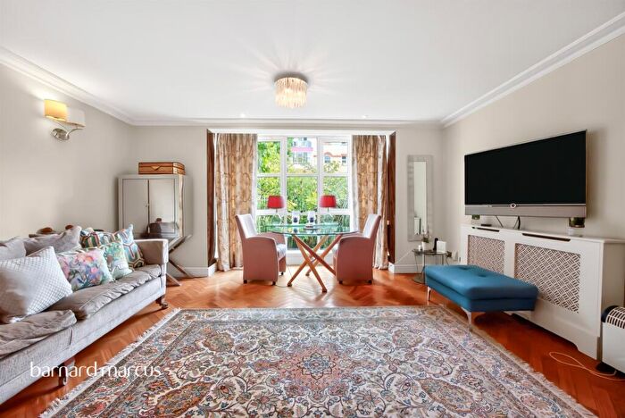 2 Bedroom Apartment To Rent In Oriel Drive, London, SW13