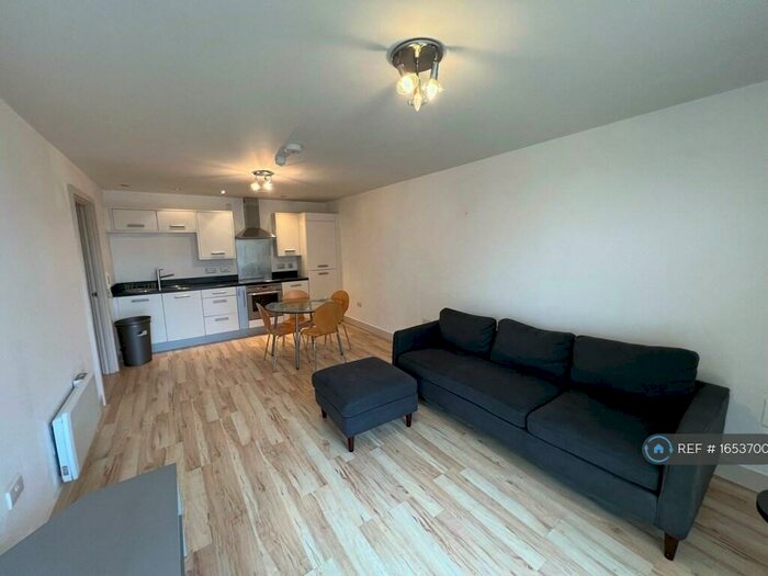 2 Bedroom Flat To Rent In Water Street, Manchester, M3
