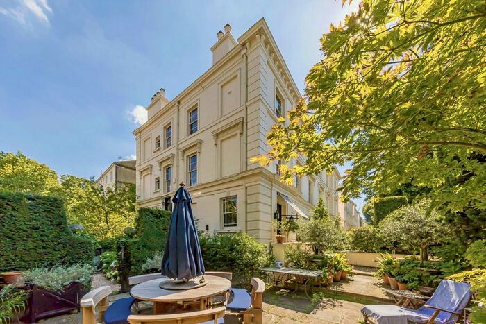 2 Bedroom Flat To Rent In Warwick Avenue, London, W9