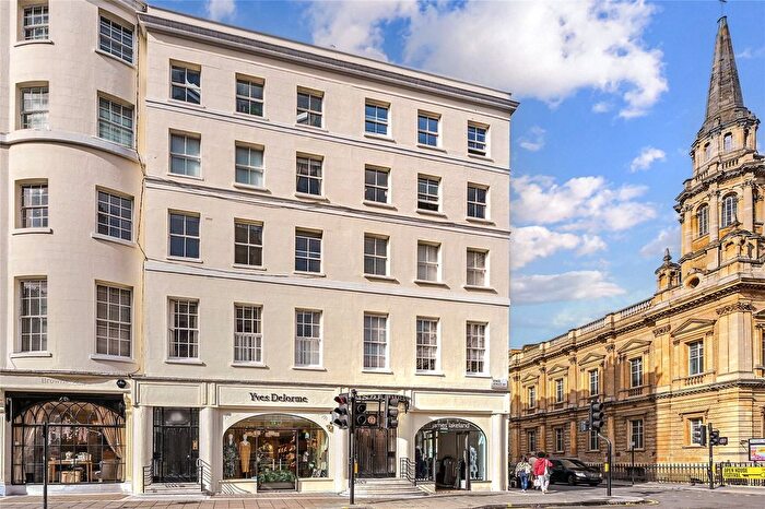 2 Bedroom Flat For Sale In Hinde Street, London, W1U