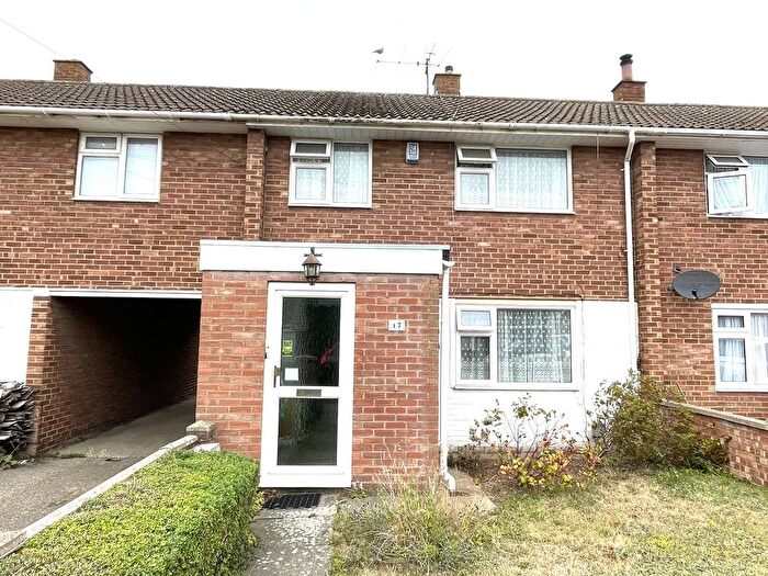 4 Bedroom Terraced House For Sale In Queens Crescent, Clapham, Bedford, Bedfordshire., MK41