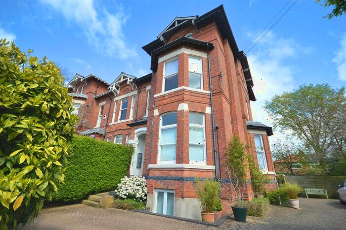 2 Bedroom Apartment To Rent In Broomville Avenue, Sale, M33