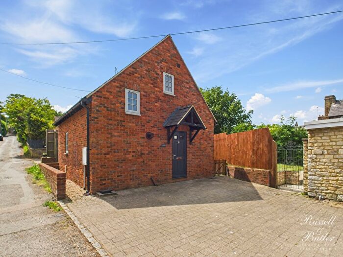 1 Bedroom Detached House To Rent In Cross Lane, Tingewick, MK18