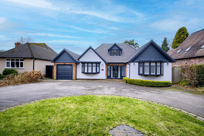 3 Bedroom Bungalow To Rent In Walsall Road, Four Oaks, Sutton Coldfield, B74