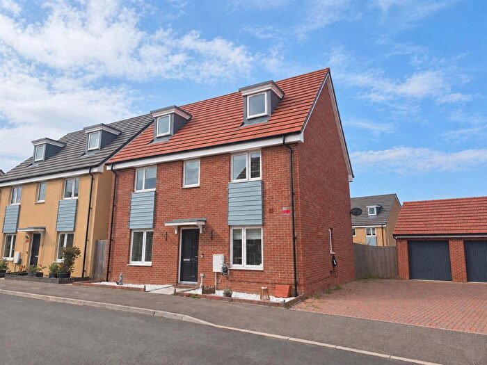5 Bedroom Detached House For Sale In Manx Road, Whitehouse, Milton Keynes, MK8