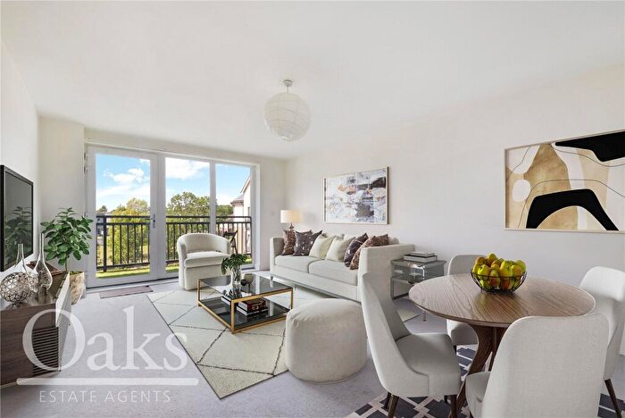 3 Bedroom Apartment For Sale In Watson Place, South Norwood, SE25