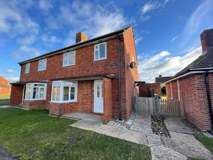 4 Bedroom Semi-Detached House To Rent In Hay Road, Chichester, PO19