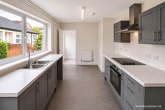 3 Bedroom Terraced House To Rent In Convamore Road, Grimsby, DN32