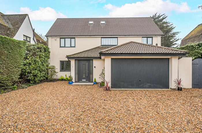 5 Bedroom Detached House For Sale In Woodham Waye, Woking, Surrey, GU21