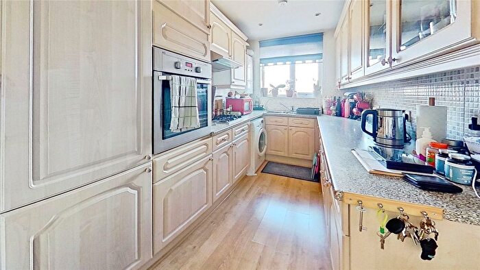 2 Bedroom Flat For Sale In Chaplaincy Gardens, The Stuarts, Hornchurch, Essex, RM11