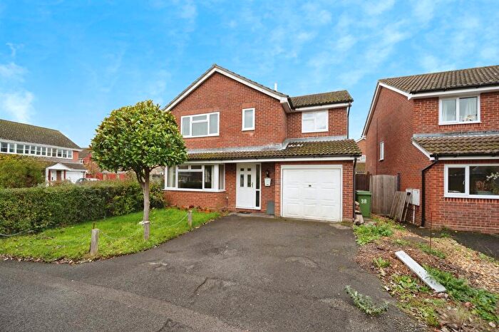 4 Bedroom Detached House For Sale In The Meadow, Denmead, Waterlooville, PO7