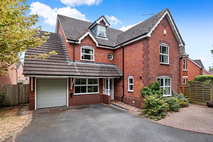5 Bedroom Detached House For Sale In Tamarisk Close, Claines, Worcester., WR3