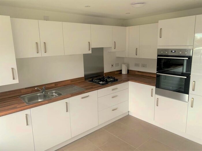 4 Bedroom Semi-Detached House To Rent In Edward Parker Road, BS16