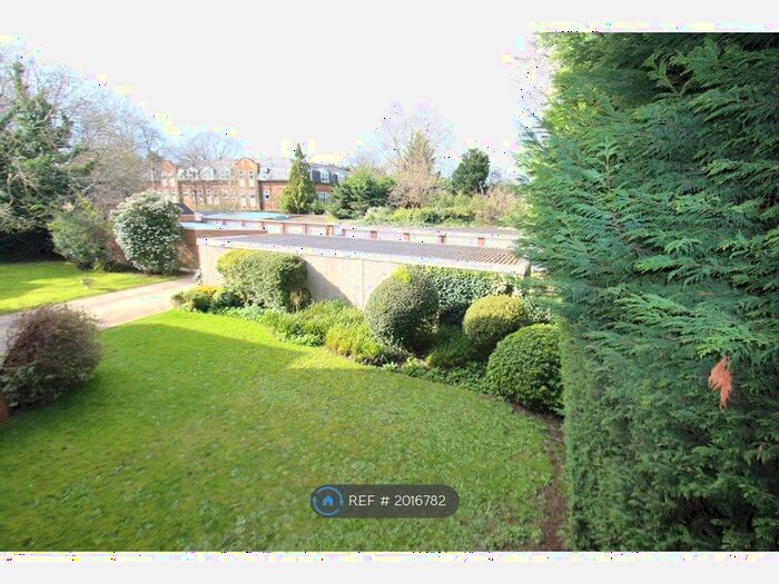 2 Bedroom Flat To Rent In Woodlea Lodge, Enfield, EN1