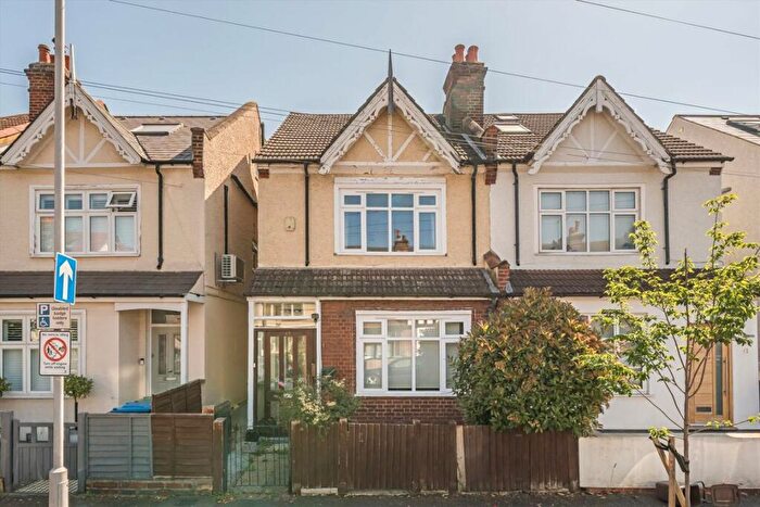 3 Bedroom Semi-Detached House For Sale In Mount Road, New Malden, KT3