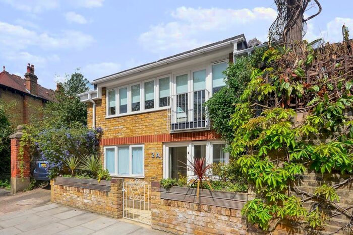 2 Bedroom Detached House To Rent In Beechwood Ave, Kew, Richmond, TW9