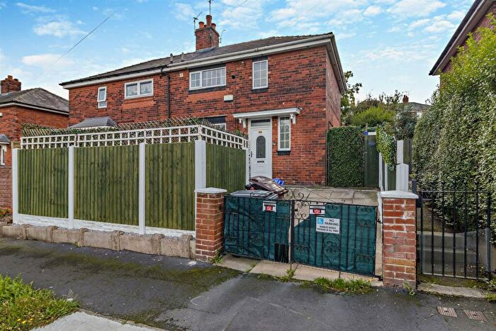 2 Bedroom Semi-Detached House For Sale In Manor Oaks Close, Sheffield, S2