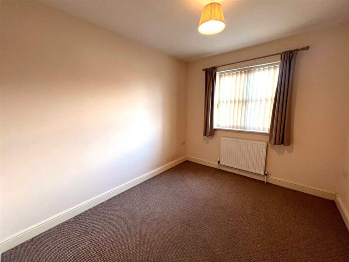 2 Bedroom Flat To Rent In Coventry Road, Exhall, CV7