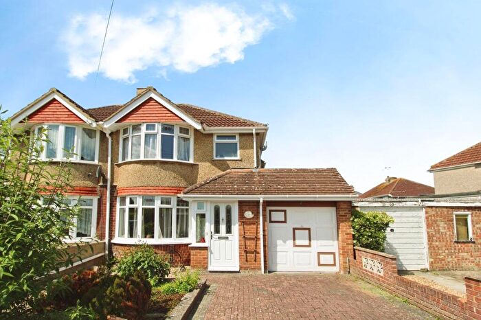 3 Bedroom Semi Detached House For Sale In Northbrook Road, Swindon, SN2