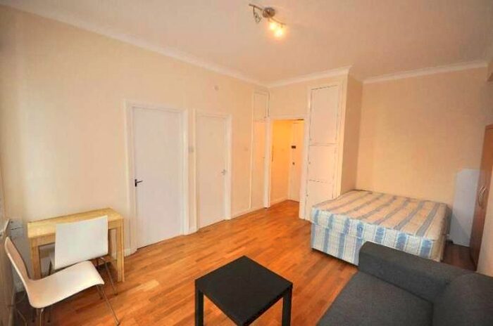 Studio To Rent In Warren Court, / Euston Road, Camden, London, NW1
