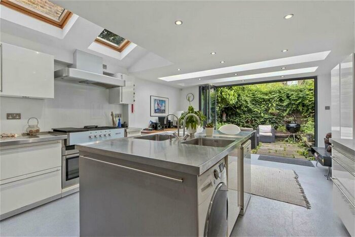 4 Bedroom Terraced House To Rent In Harcombe Road, London, N16