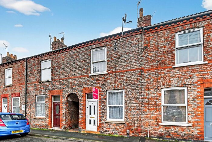 2 Bedroom Terraced House For Sale In Hawthorn Street, York, YO31