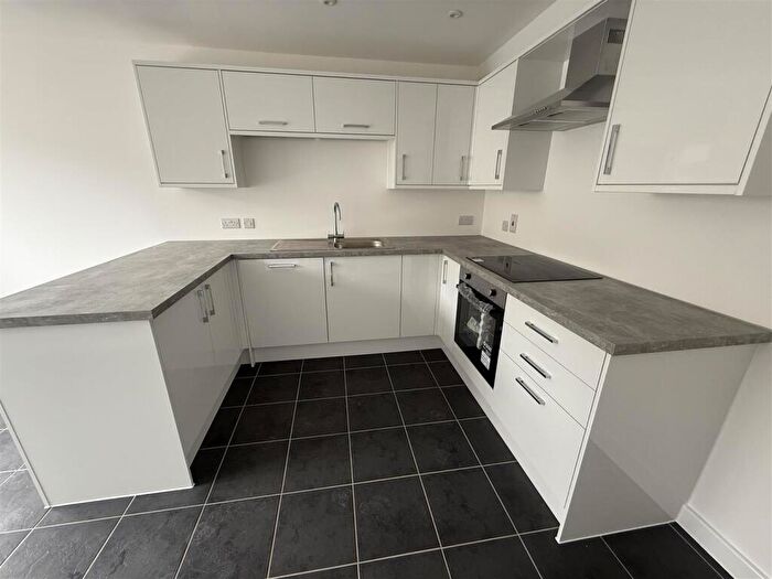 5 Bedroom Semi-Detached House To Rent In Toronto Road, Horfield, BS7