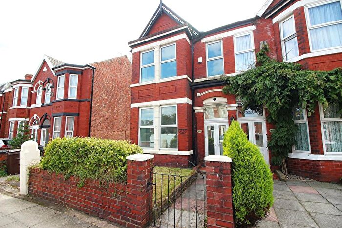 3 Bedroom Semi-Detached House To Rent In Portland Street, Southport, PR8