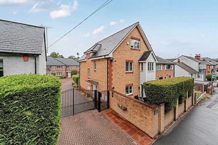 2 Bedroom Flat For Sale In The Silks, Ascot, SL5