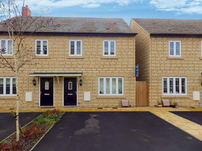3 Bedroom Semi-Detached House To Rent In Crista Place, Carterton, Oxfordshire, OX18