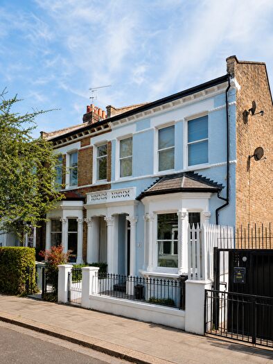 1 Bedroom Flat For Sale In Solon Road, London, SW2