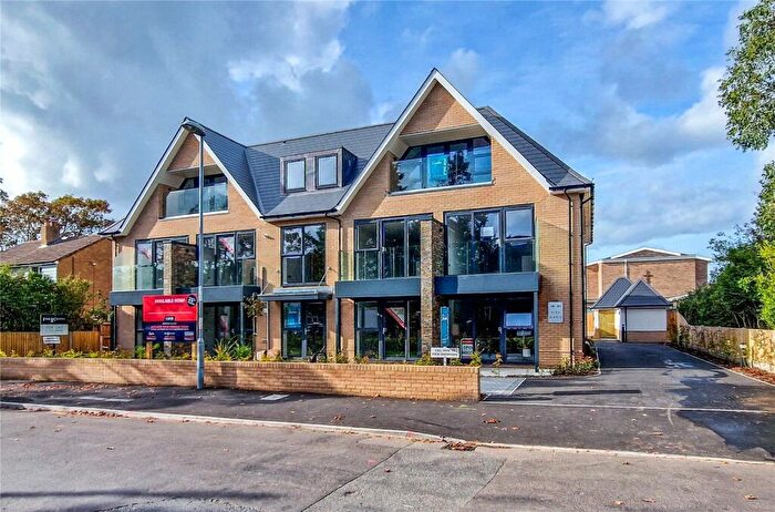 2 Bedroom Apartment For Sale In Wortley Road, Highcliffe, Christchurch, Dorset, BH23