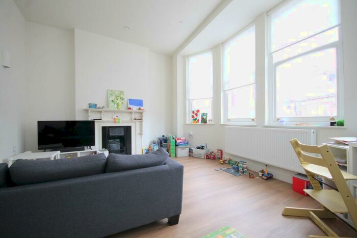 2 Bedroom Flat To Rent In Muswell Hill Broadway, Muswell Hill, N10