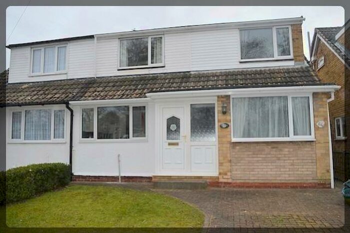 4 Bedroom Semi-Detached House To Rent In Lowfield Road, Beverley, HU17